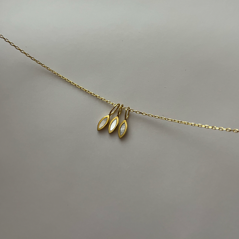 Ambrosia Kolye Silver