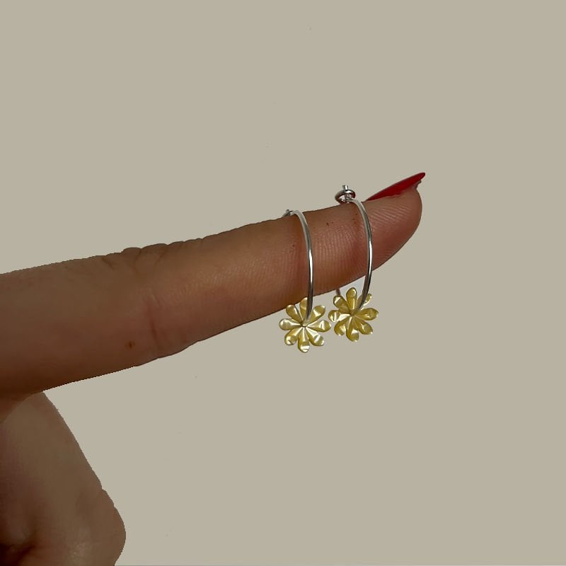 Daisy Sarı Sedef Küpe