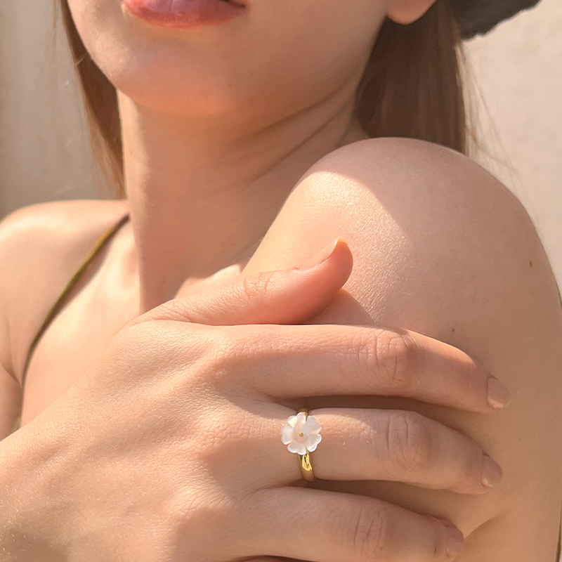 Camelia Yüzük Silver