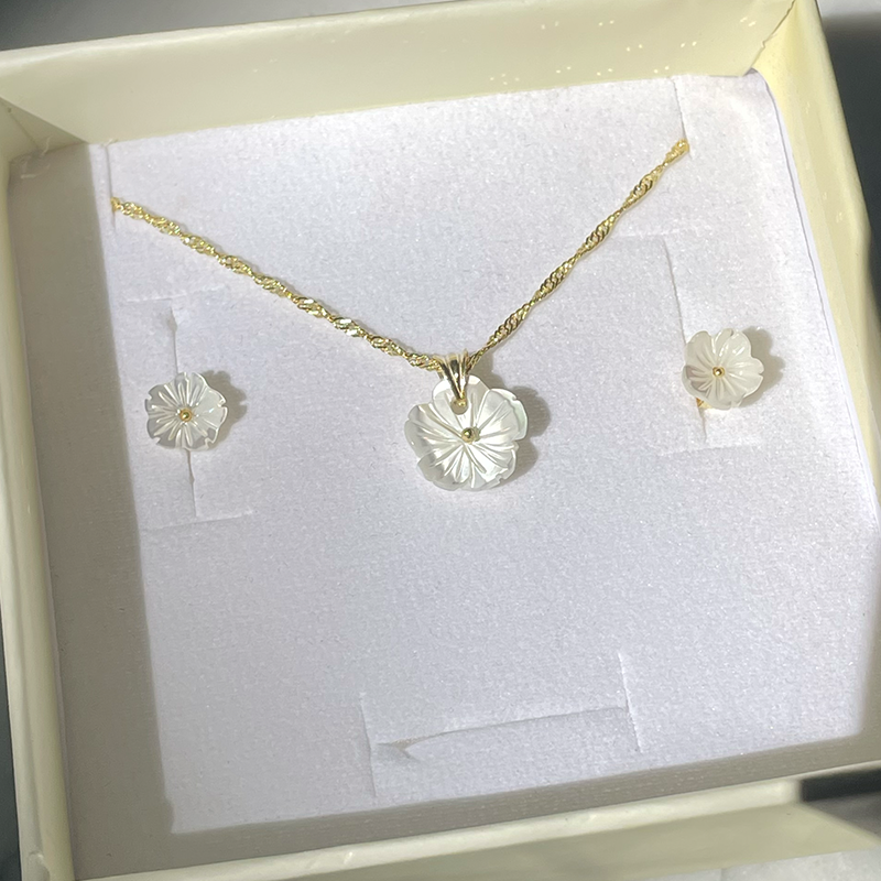 Peony Beyaz Kolye Ve Küpe Set