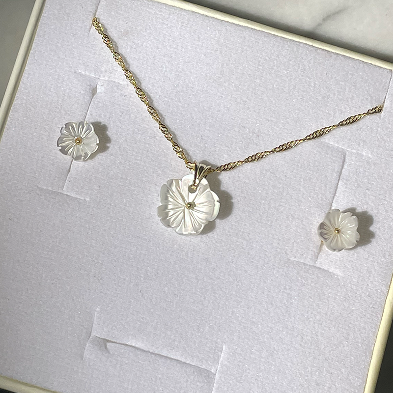 Peony Beyaz Kolye Ve Küpe Set