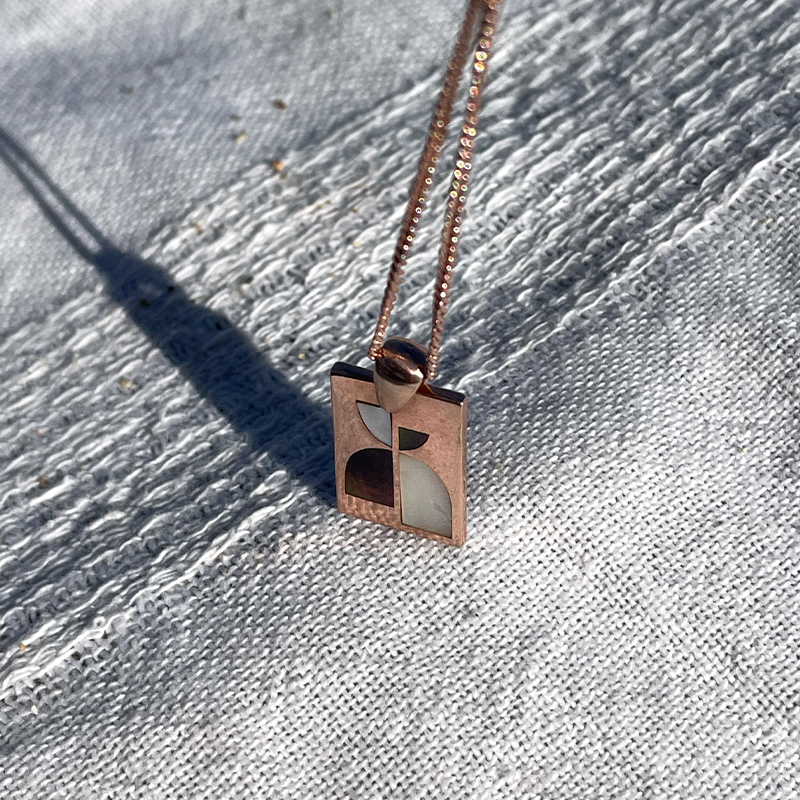 Tempus Kolye Rose