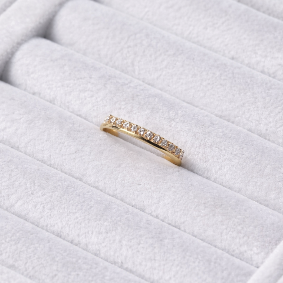 925 İnce Sıralı Taşlı Yüzük