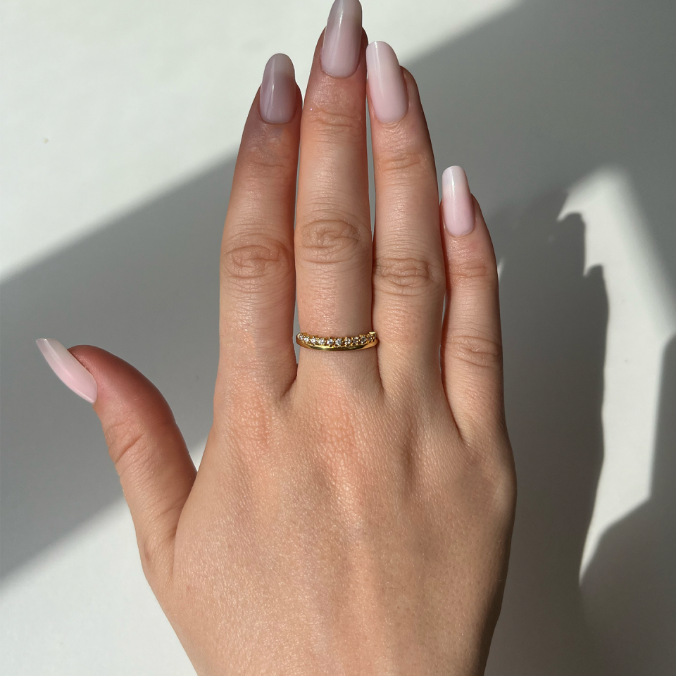 925 İnce Sıralı Taşlı Yüzük