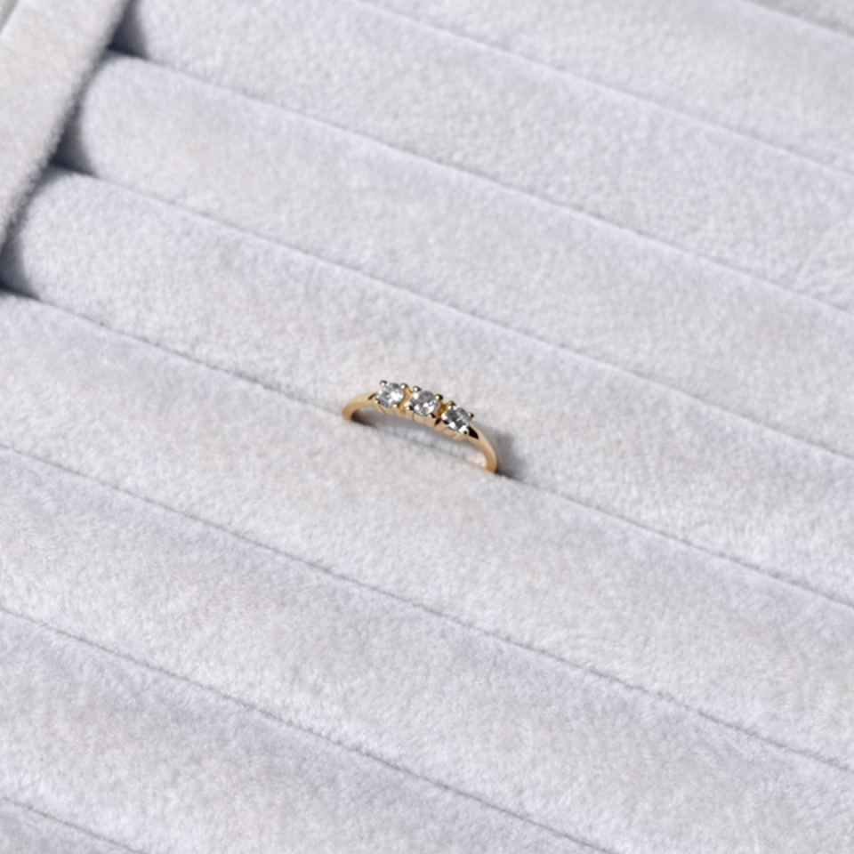 925 Üçtaş Yüzük